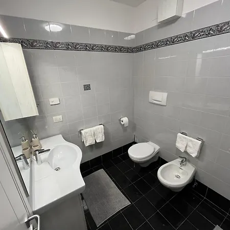 Alessandro Private & Bathroom In Shared *